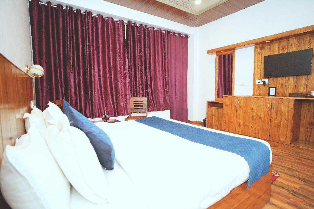 Hotel Kasauli View Cafe Restaurant Open Terrace Mountain View المظهر الخارجي الصورة