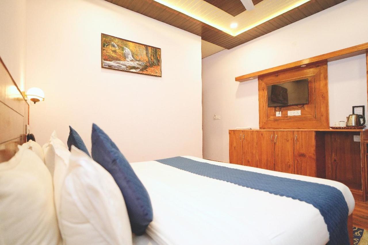 Hotel Kasauli View Cafe Restaurant Open Terrace Mountain View المظهر الخارجي الصورة